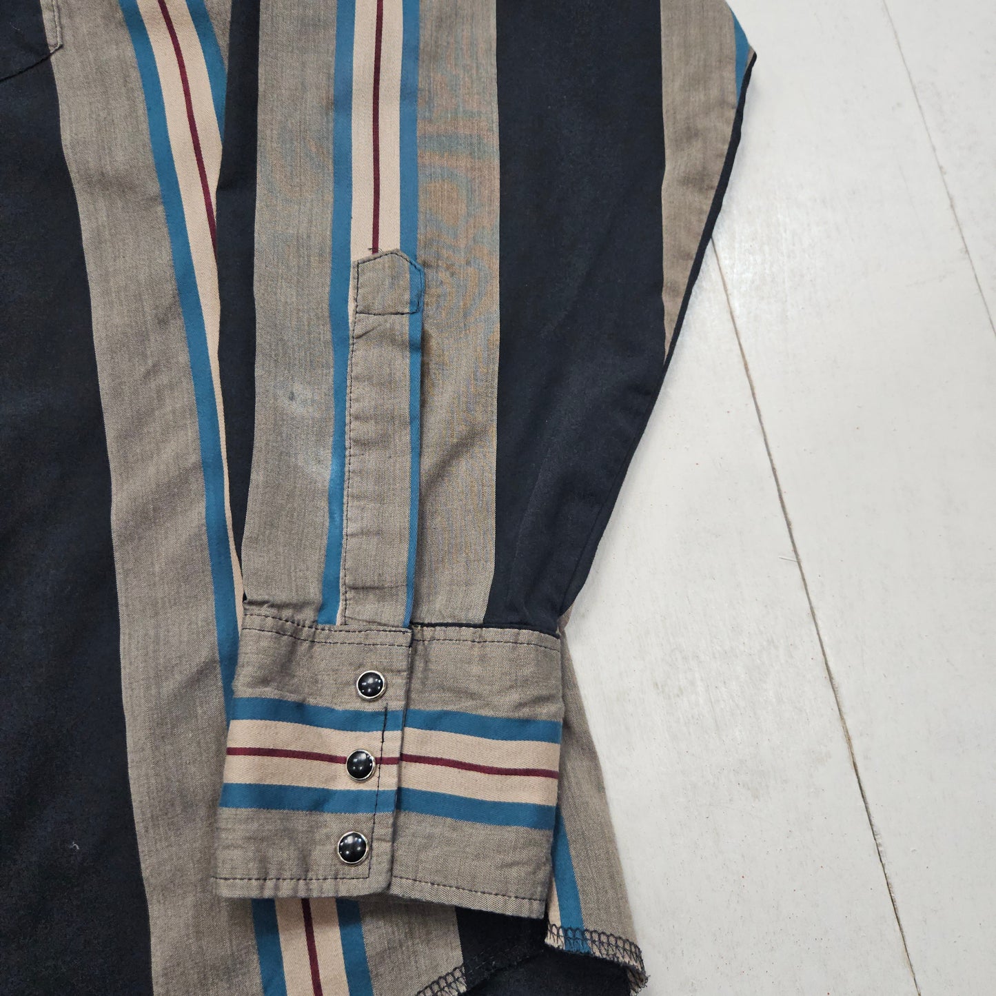 1980s/1990s Wrangler Striped Extra Long Tails Snap Closure Western Shirt Size XL