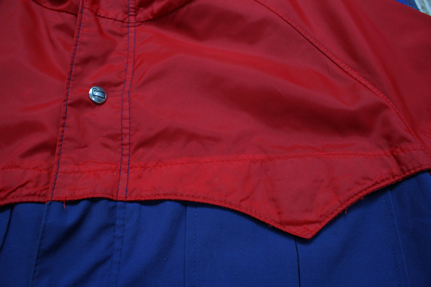 1970s Woolrich Two Tone Western Yoke 60/40 Mountain Parka Windbreaker Jacket Made in USA Size M/L