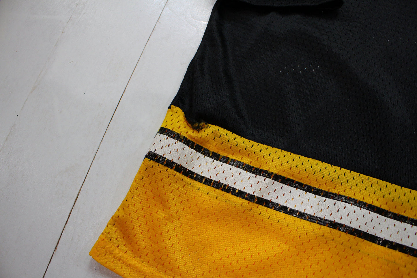 1990s Athletic Knit Blank Black Hockey Jersey Size M