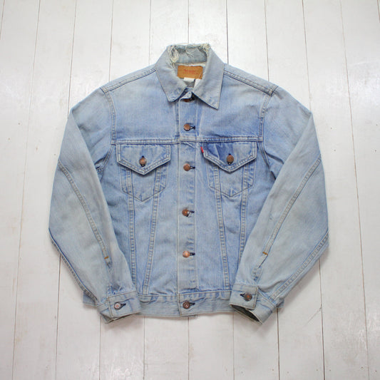 1980s Distressed Lightwash Denim Levi's 2 Pocket Type 3 Denim Trucker Jacket Men's Size XS Women's Size L