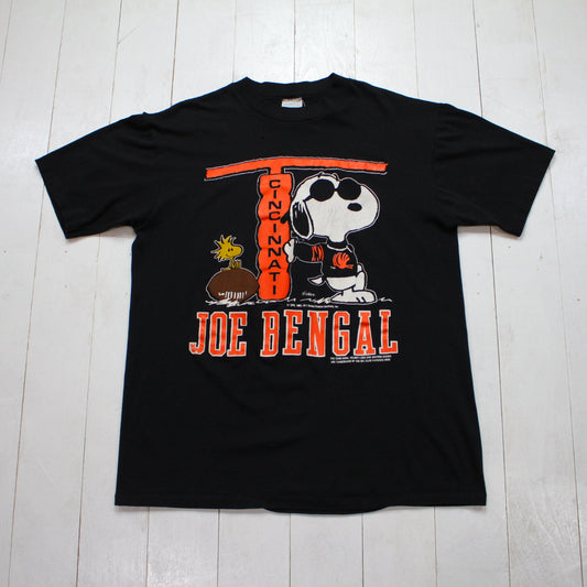 1980s/1990s Peanuts Snoopy Joe Bengal NFL Football T-Shirt Made in USA Size M