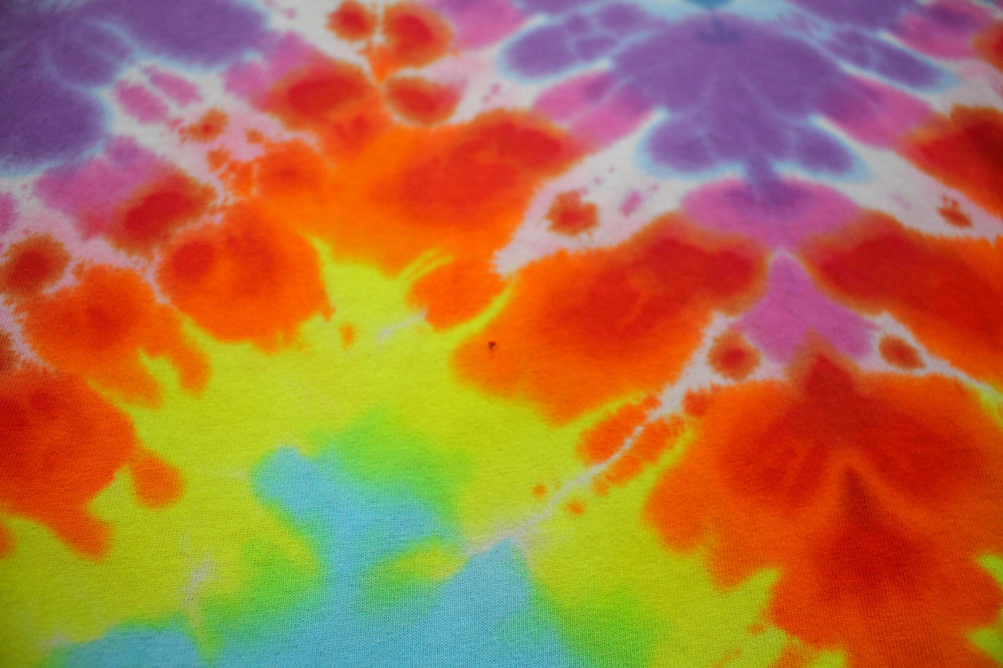 2000s Long Sleeve Tie-Dye T-Shirt Size M