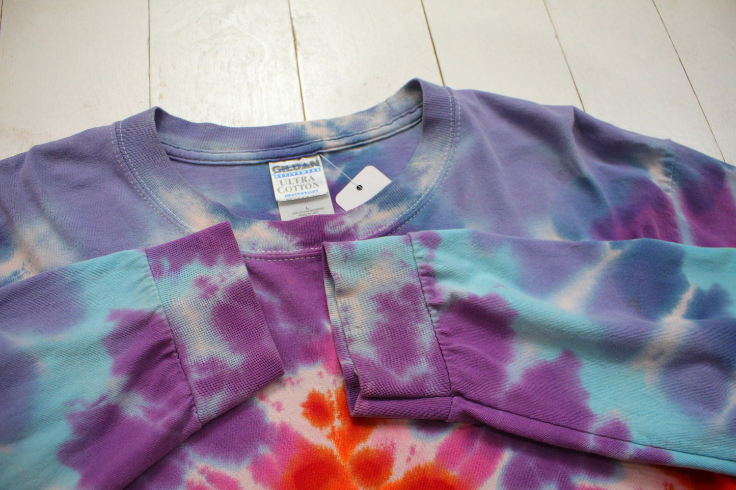 2000s Long Sleeve Tie-Dye T-Shirt Size M