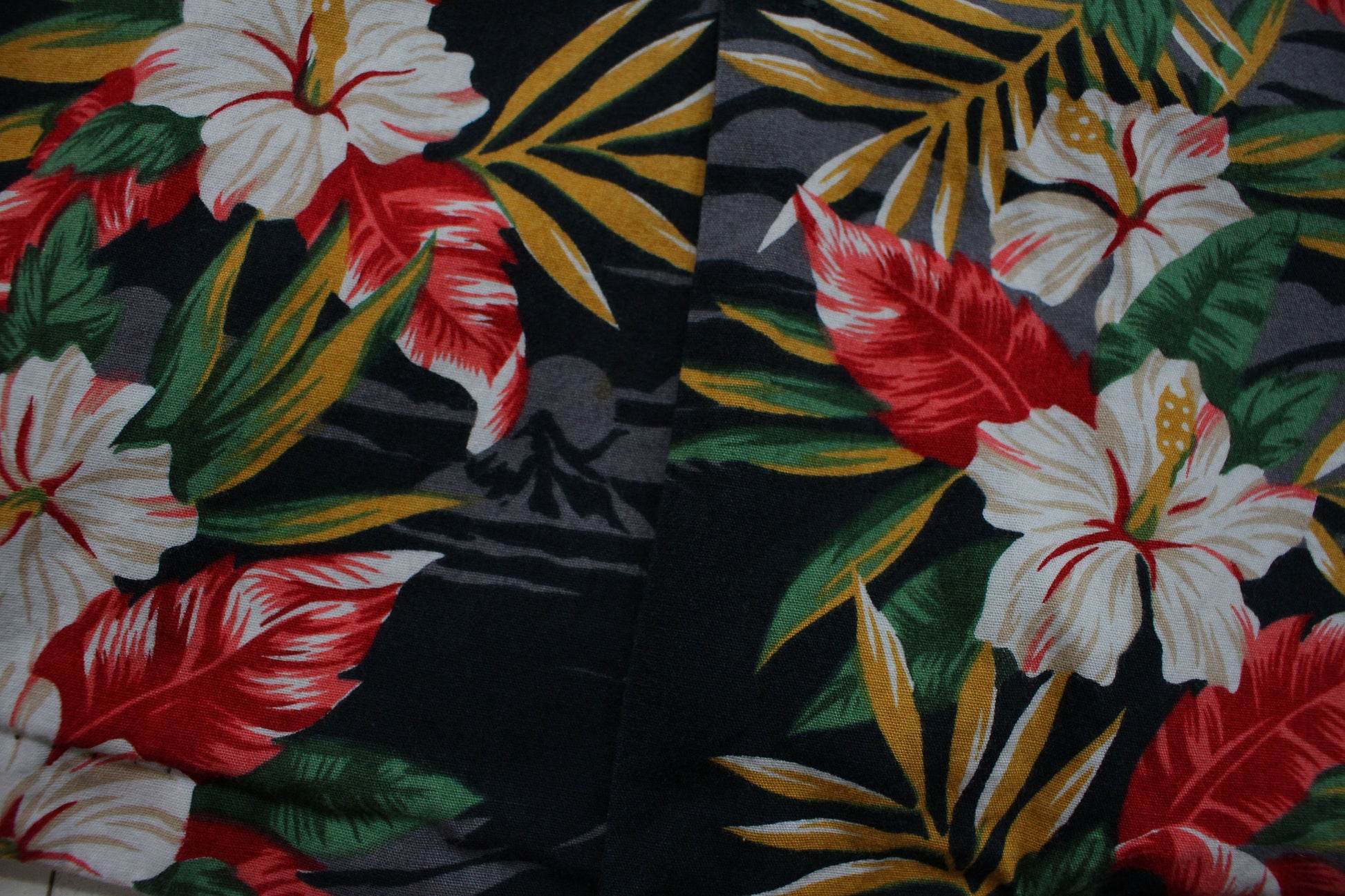 1990s Royal Creations Tropical Hibiscus Print Hawaiian Shirt Made in Hawaii Size XL