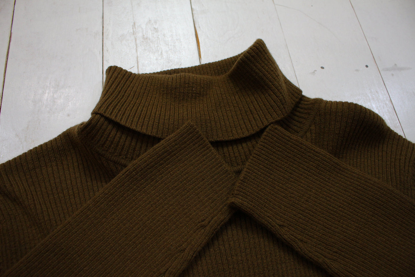 1990s/2000s Irvine Park Olive Green Merino Wool Turtleneck Sweater Women's Size M