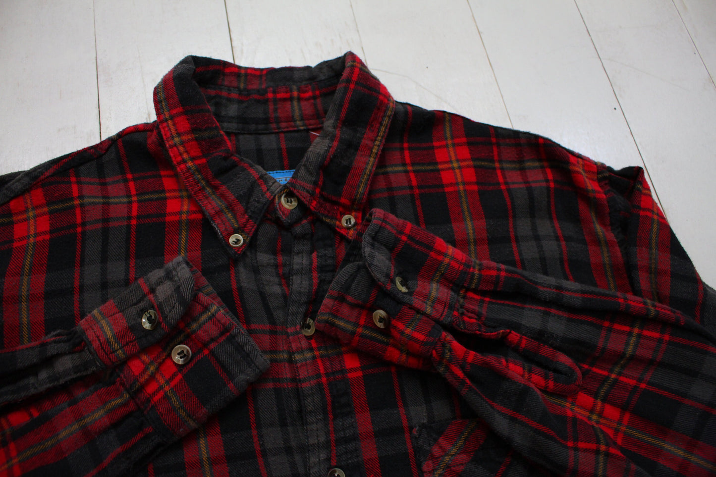 1990s/2000s BTC Plaid Flannel Button Down Shirt Size M