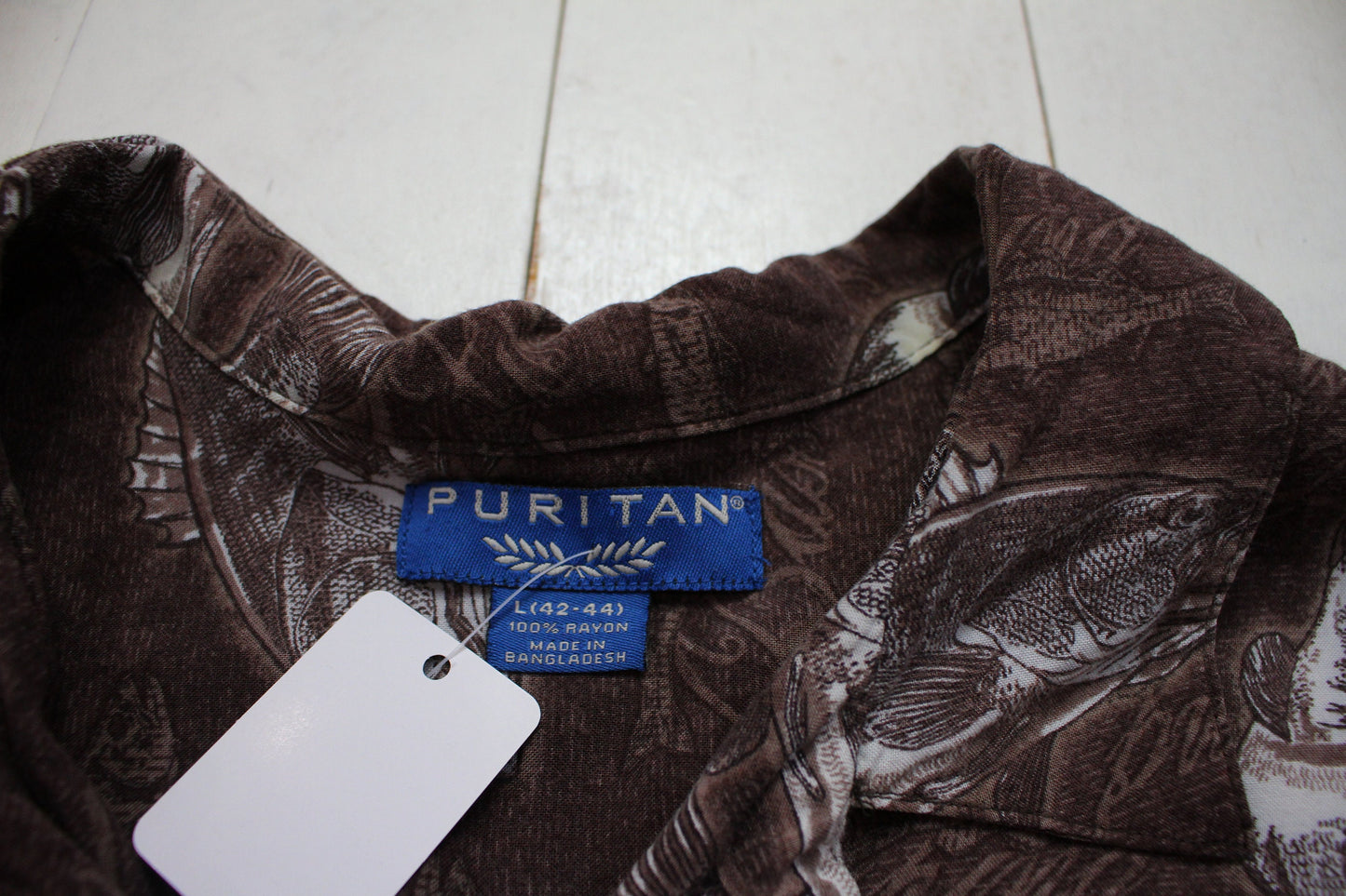 2000s Puritan Brown Bass Fish Print Shortsleeve Loop Collar Shirt Size L