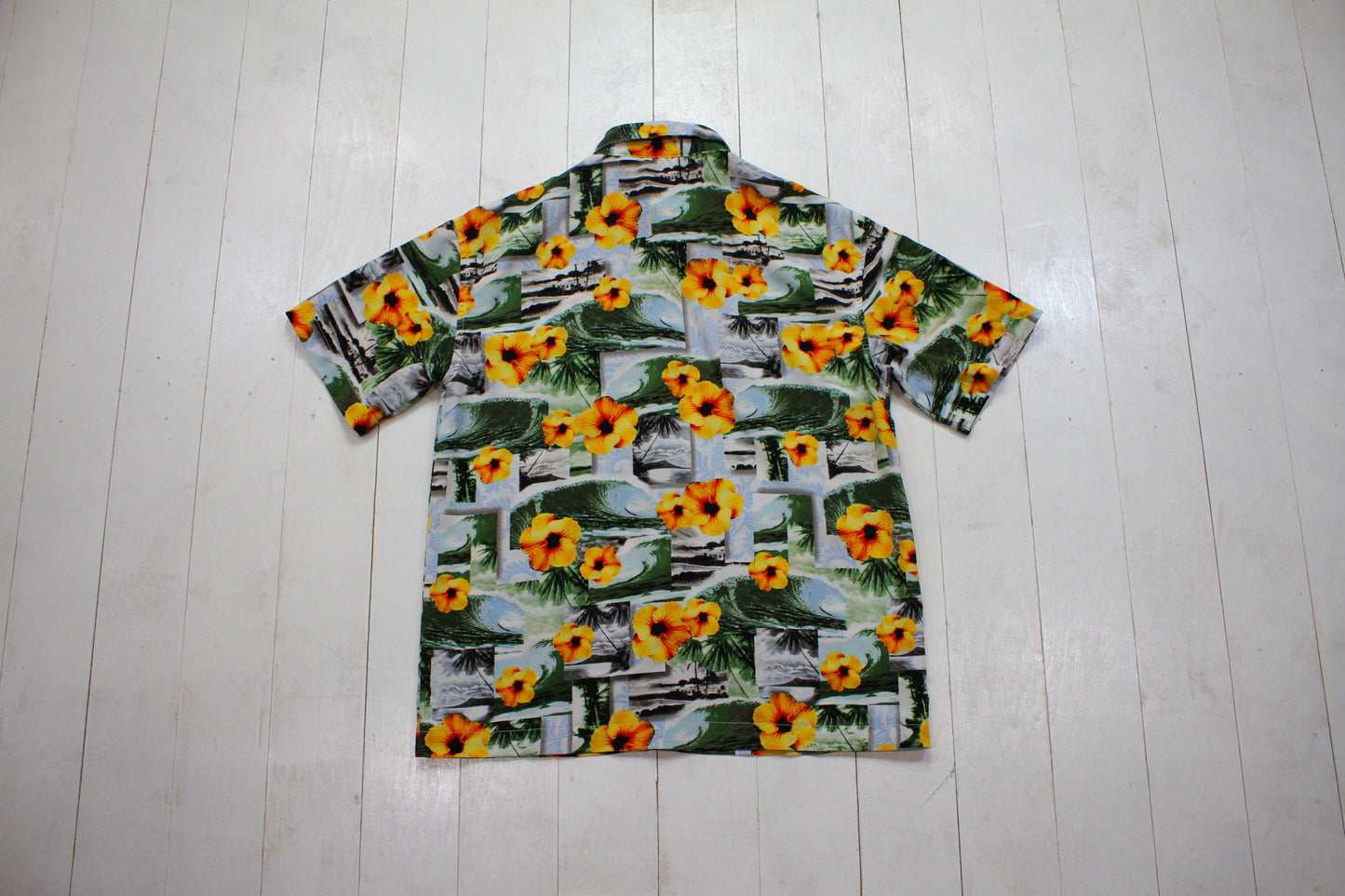 2000s Y2K Extreme Gear Tropical Print Polyester Shortsleeve Hawaiian Shirt Size M