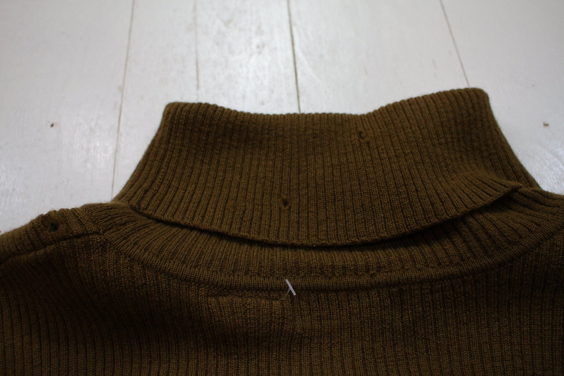 1990s/2000s Irvine Park Olive Green Merino Wool Turtleneck Sweater Women's Size M