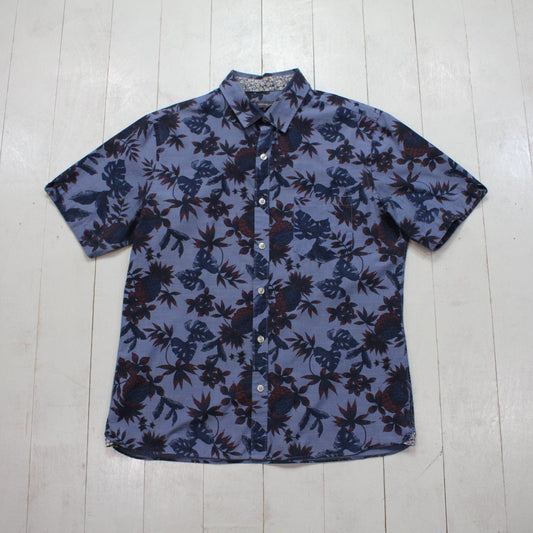 2010s Van Heusen Tropical Print Shortsleeve Shirt Size S/M