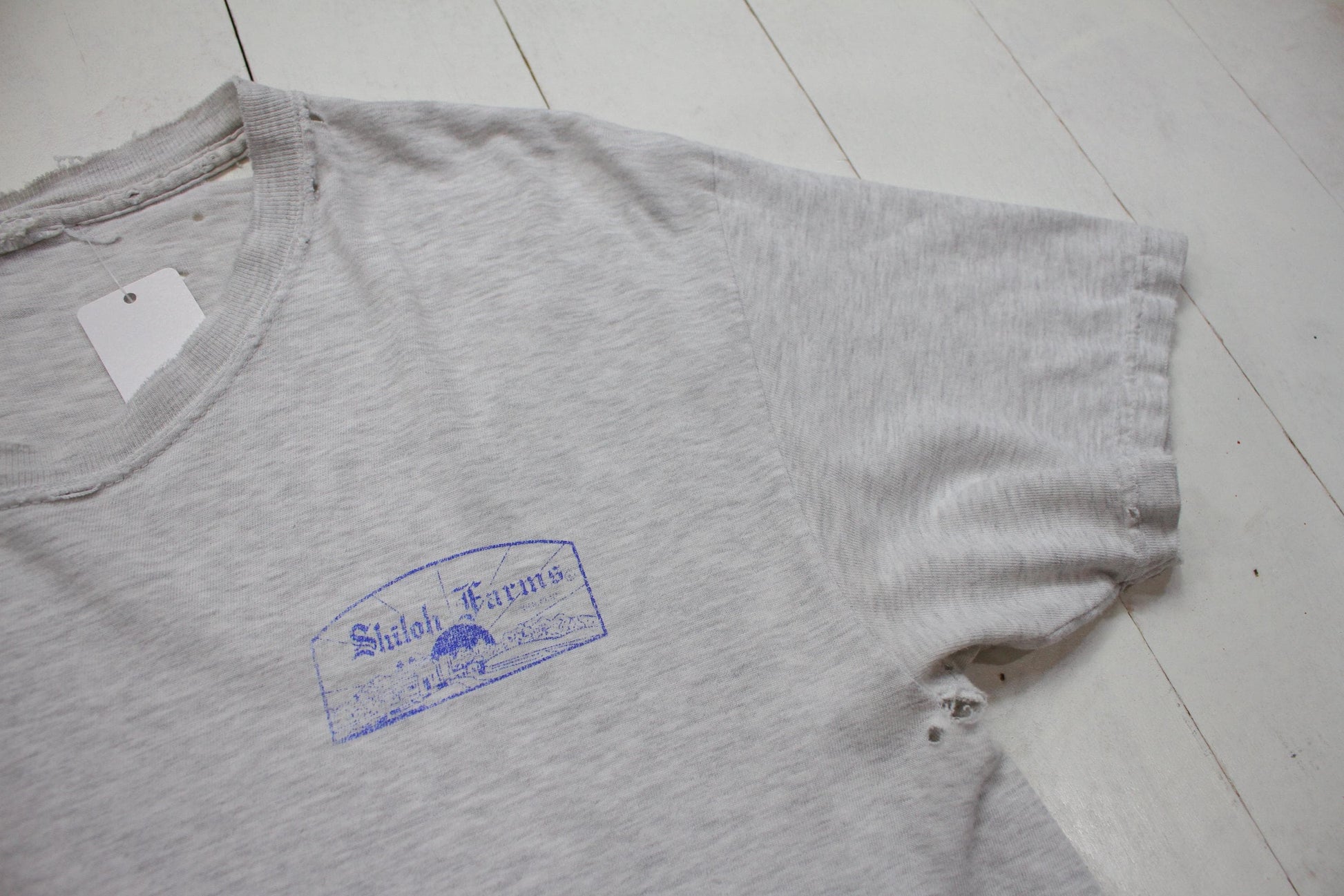 1990s/2000s Distressed Shiloh Farms T-Shirt Size M