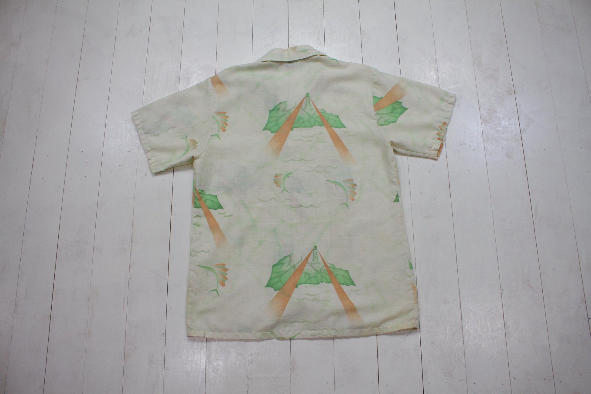 1950s/1960s Hukilau Fashions Lighthouse Print Shortsleeve Hawaiian Shirt Size M/L