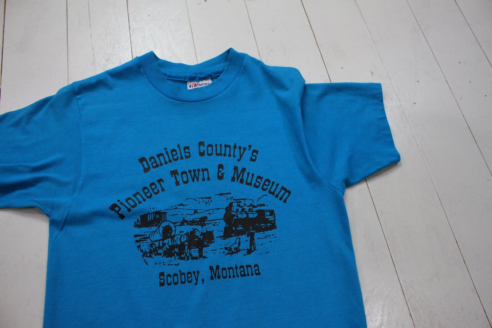 1980s Hanes Daniels County's Pioneer Town & Museum Scobey Montana Souvenir T-Shirt Made in USA Size XS