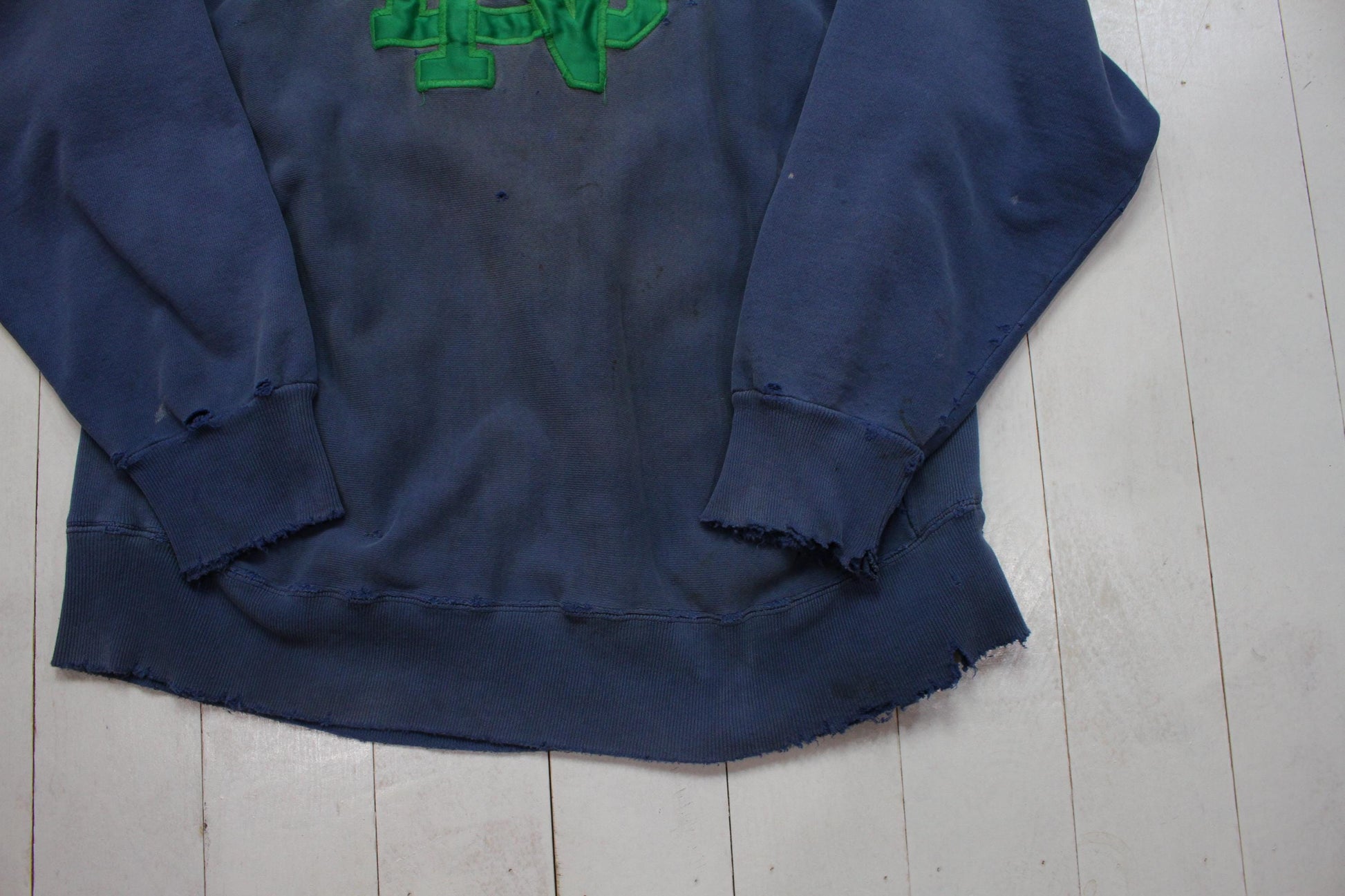 1990s Crable Sportswear Reverse Weave Style Notre Dame Sweatshirt Distressed Faded Size L/XL