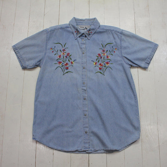 1990s/2000s Capacity Woman Embroidered Denim Shortsleeve Shirt Womens Size XL/XXL