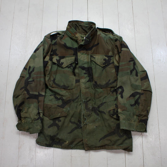 1980s Distressed US Military Woodland Camo M65 Jacket Size S/M