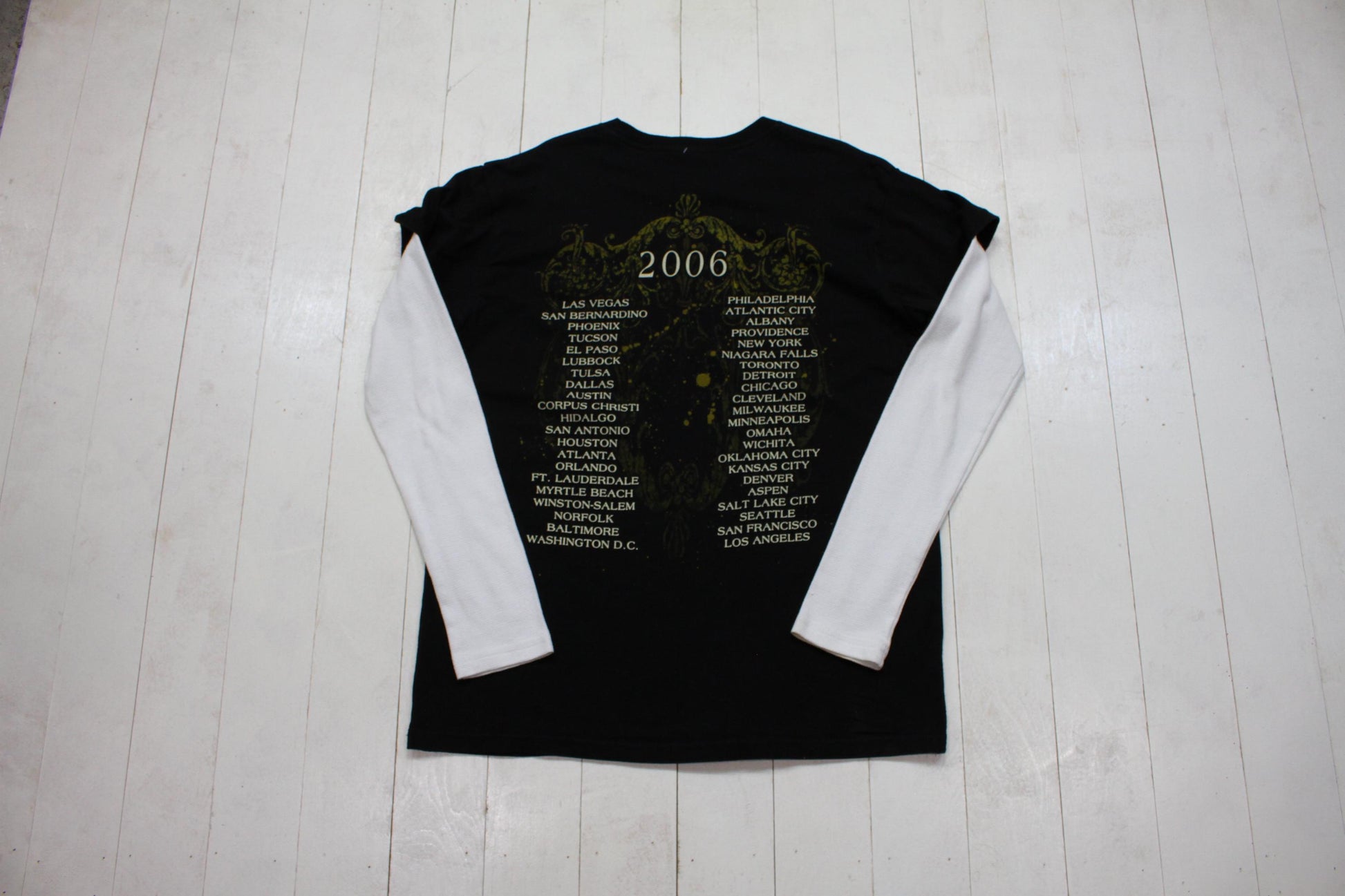 2000s 2006 Y2K Alice in Chains Double Sleeve Thermal Long Sleeve Rock Band Tour T-Shirt Size L/XL