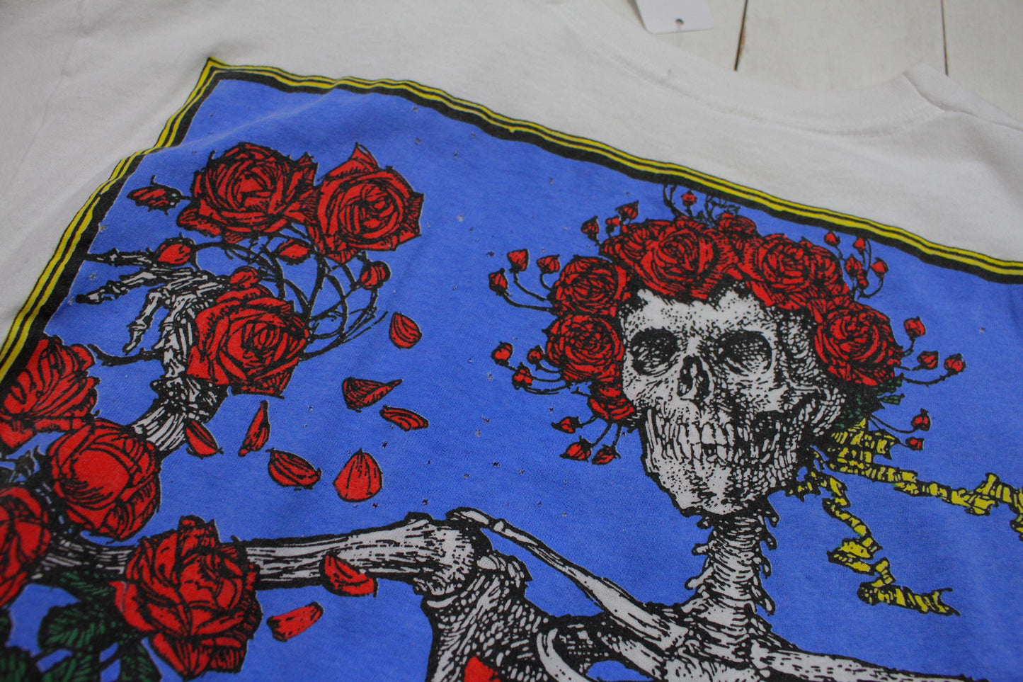 1990s Grateful Dead 25 25th Anniversary Print Skull and Roses Bertha Print T-Shirt Size XL