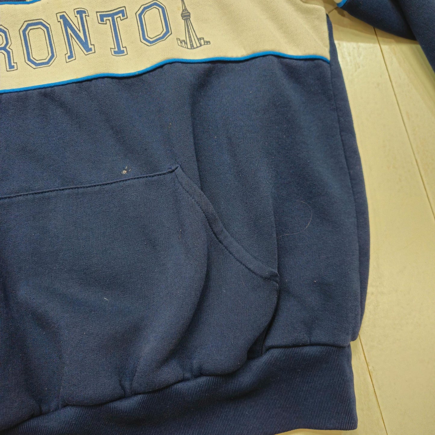 1980s Footlocker Toronto CN Tower 1/4 Zip Souvenir Raglan Hoodie Sweatshirt Size M