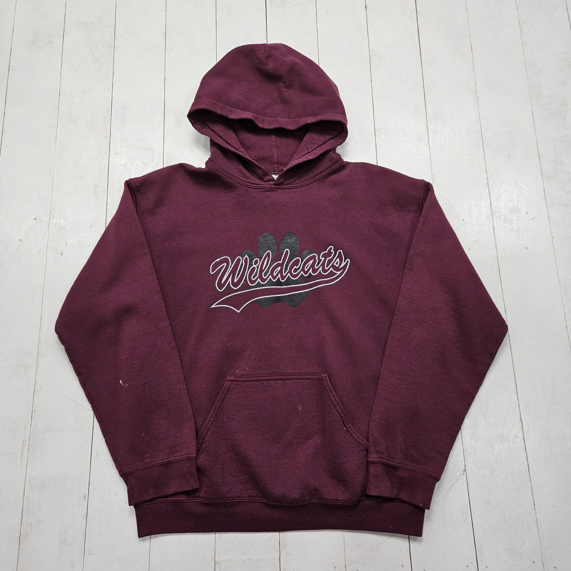 2000s Gildan Burgundy Wildcats Hoodie Sweatshirt Size M