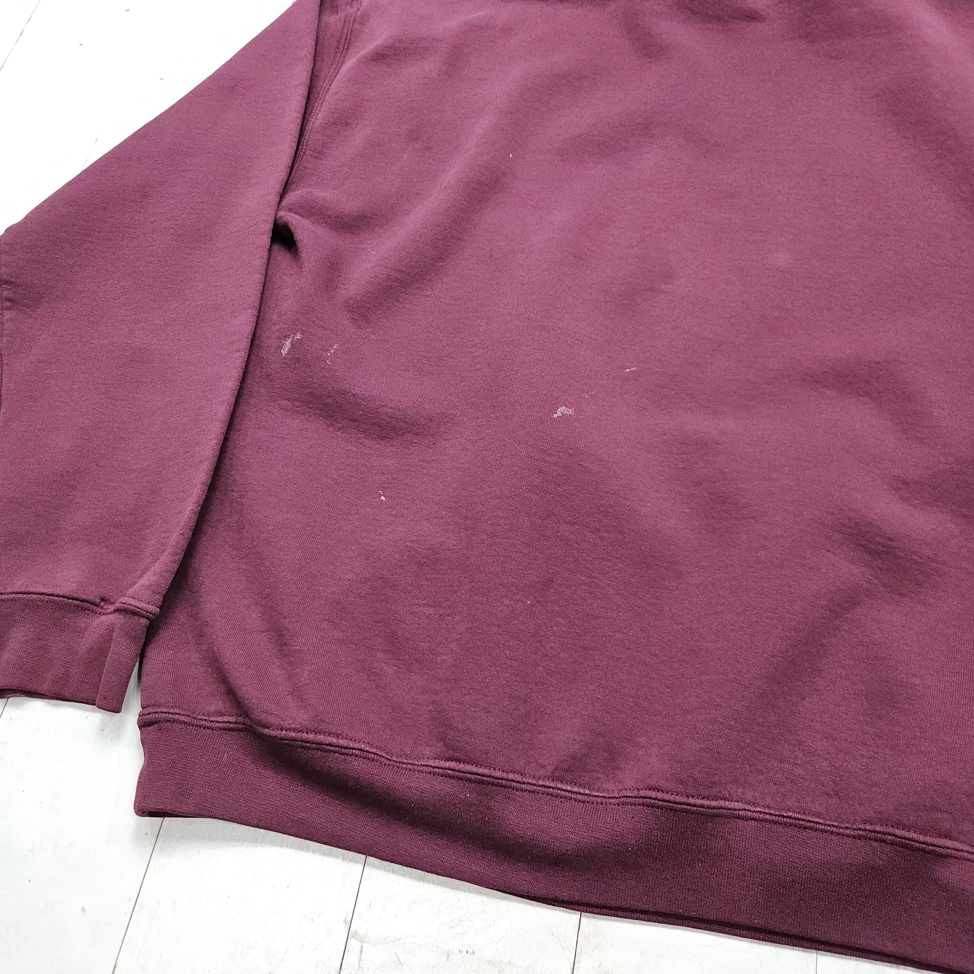 2000s Gildan Burgundy Wildcats Hoodie Sweatshirt Size M