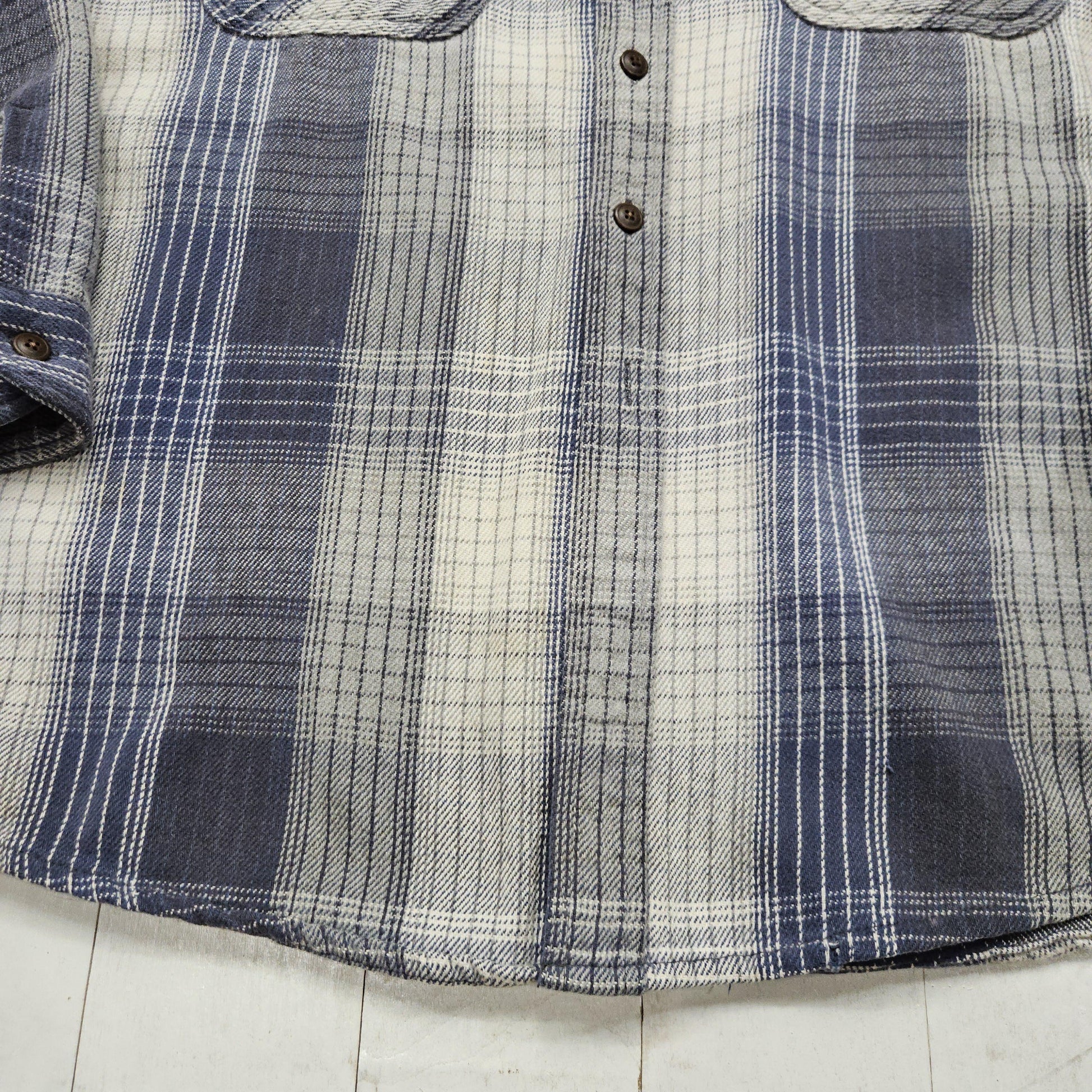 1990s/2000s St John's Bay Blue/Grey Plaid Flannel Button Up Shirt Size XL/XXL