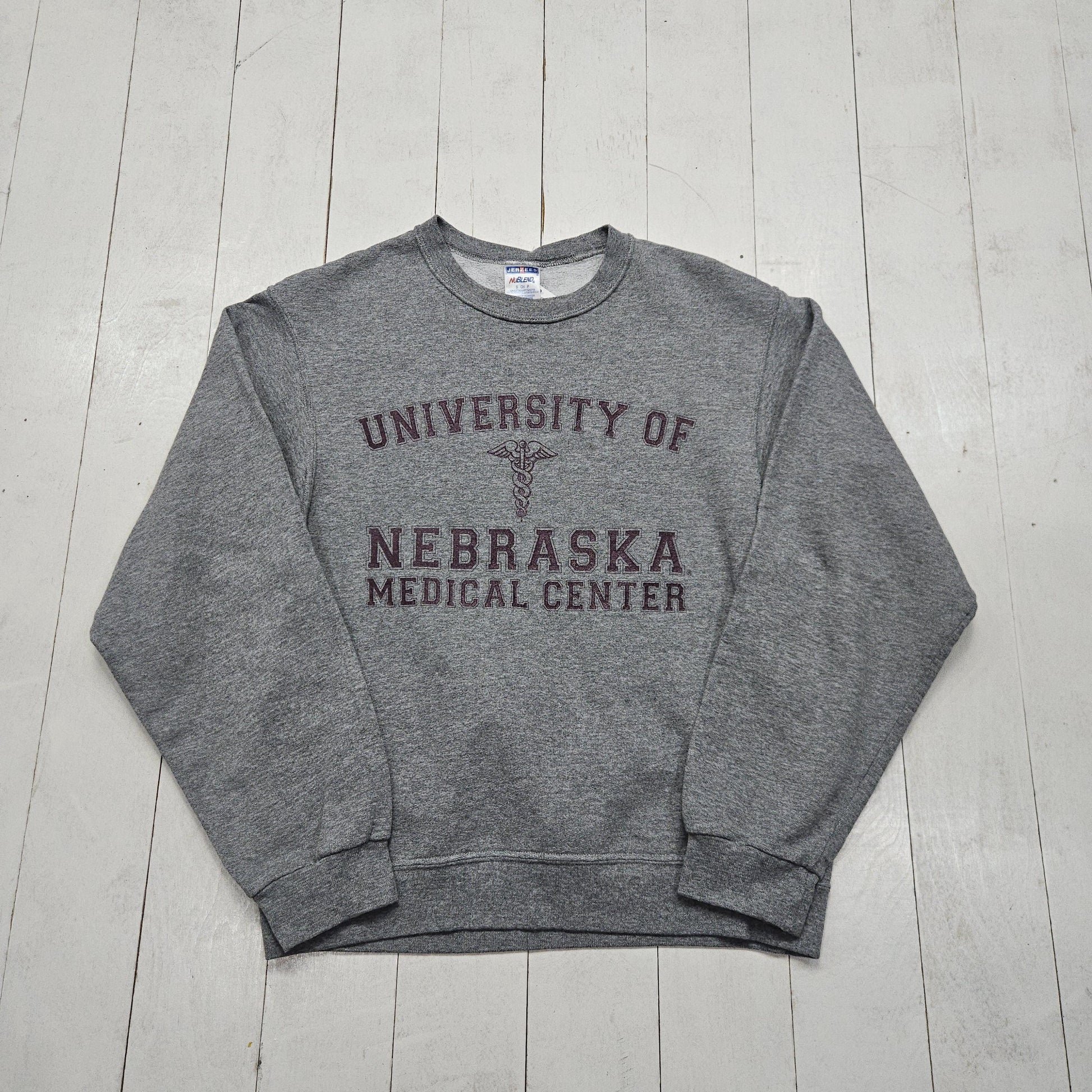 2000s Y2K Jerzees University of Nebraska Medical Center Sweatshirt Size S/M