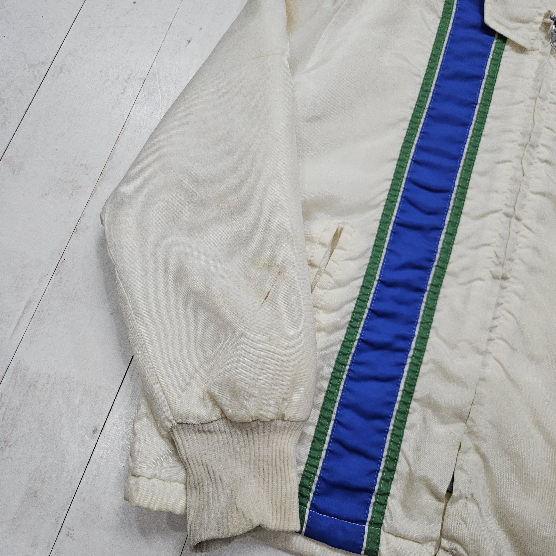 1970s/1980s White Quilted Lined Shakespeare Fishing Patch Zip Up Racing Jacket Size L/XL