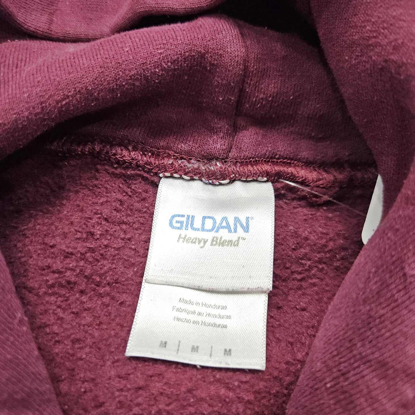 2000s Gildan Burgundy Wildcats Hoodie Sweatshirt Size M