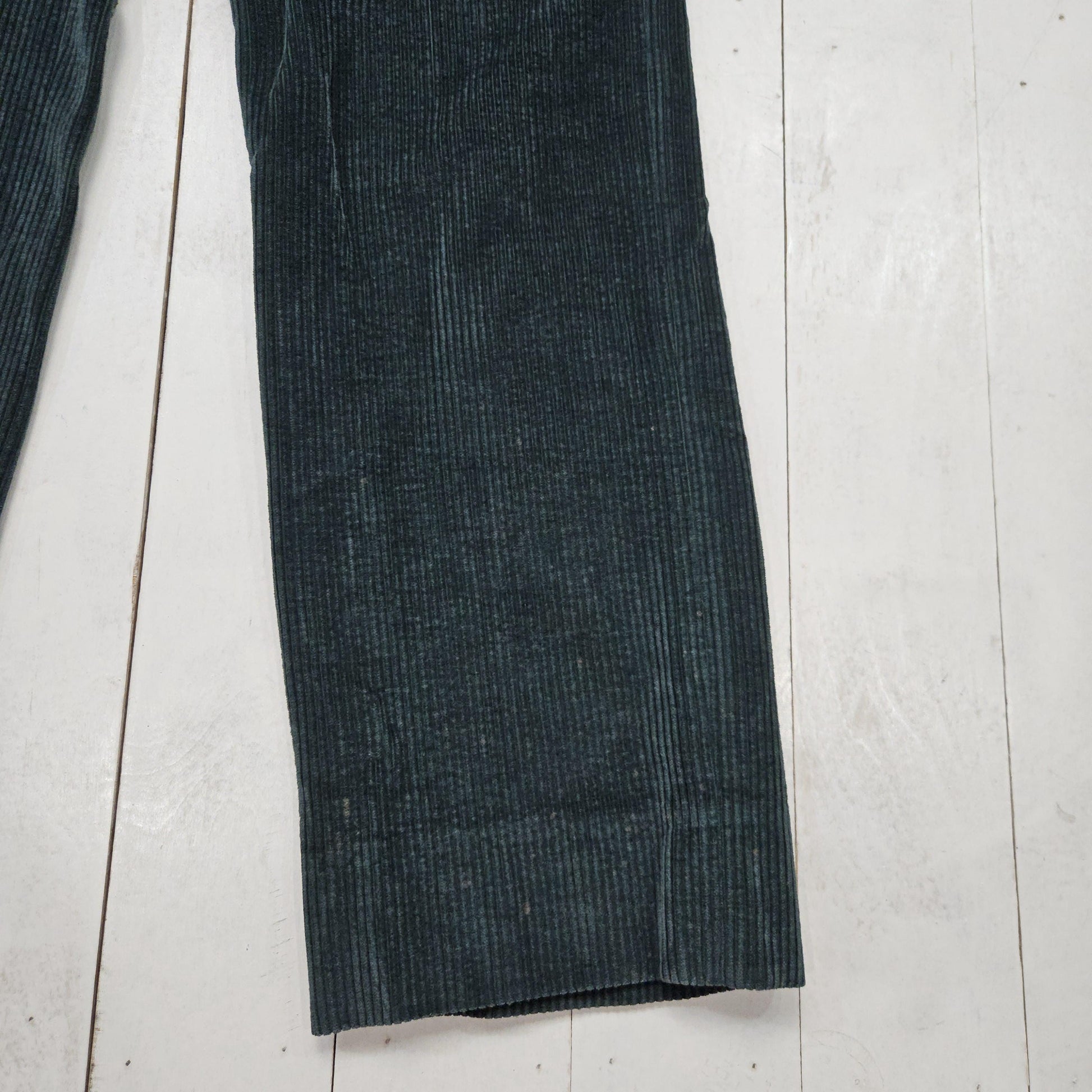 1970s/1980s Bogner Green Corduroy Pants Made in USA Size 31x31