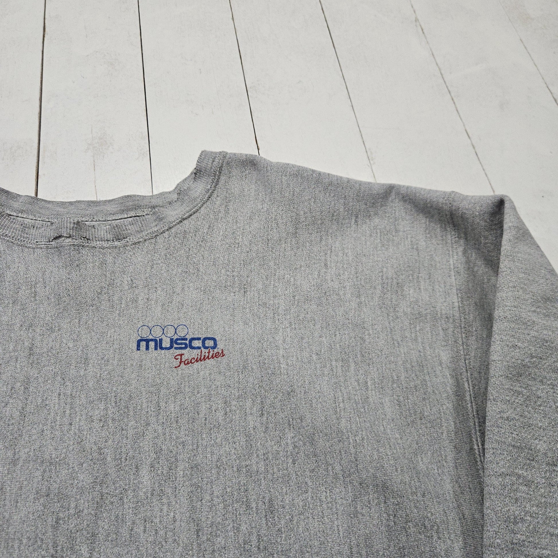 2000s Y2K Champion Grey Musco Facilities Lighting Reverse Weave Sweatshirt Size XL