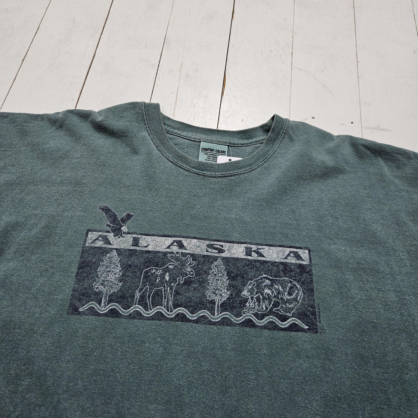 1990s/2000s Y2K Comfort Colors Grey Green Alaska Souvenir T-Shirt Size XL