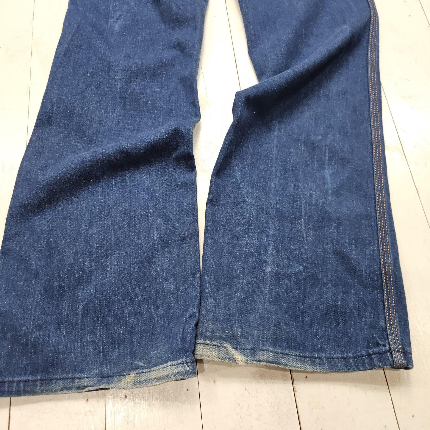 1970s Wrangler Wrapid Transit Denim Bell Bottom Flares Made in USA Size 30x33.5