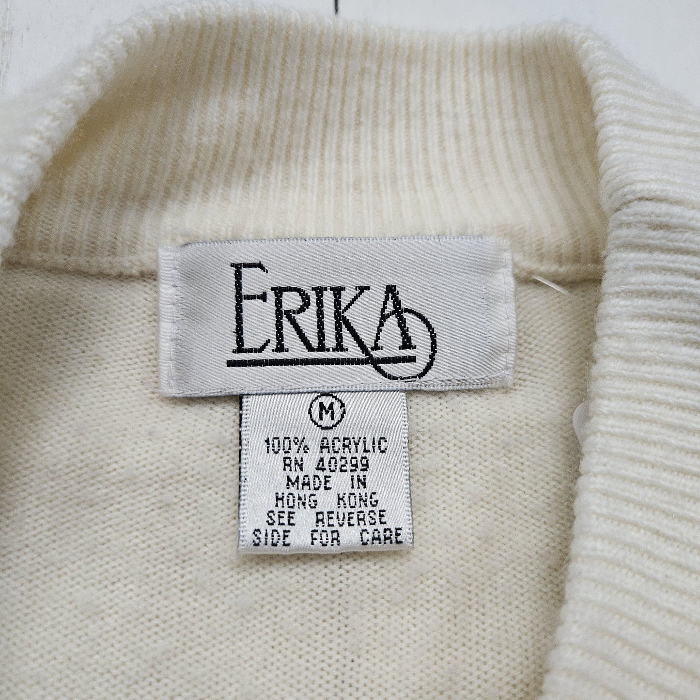 1980s/1990s Erika White Acrylic Knit Sweater Size M