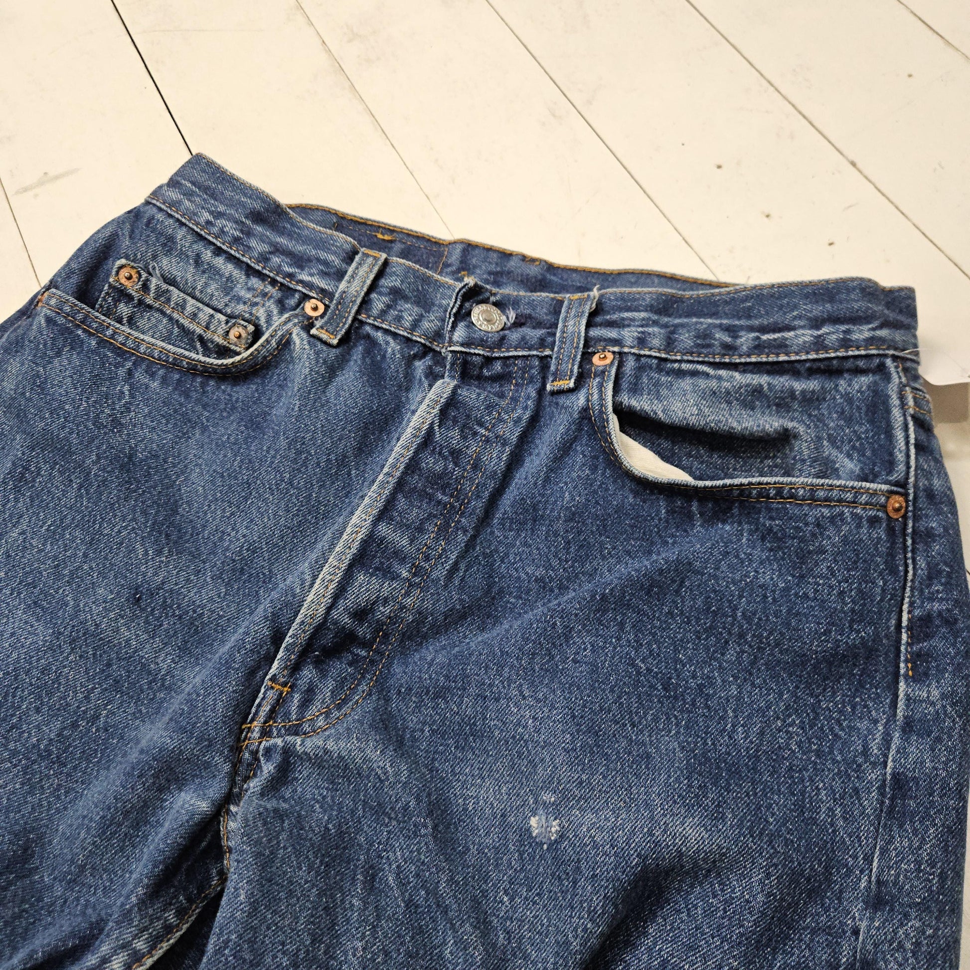 1980s Levi's Blue Denim 501 Jeans Made in USA Size 30x32.5