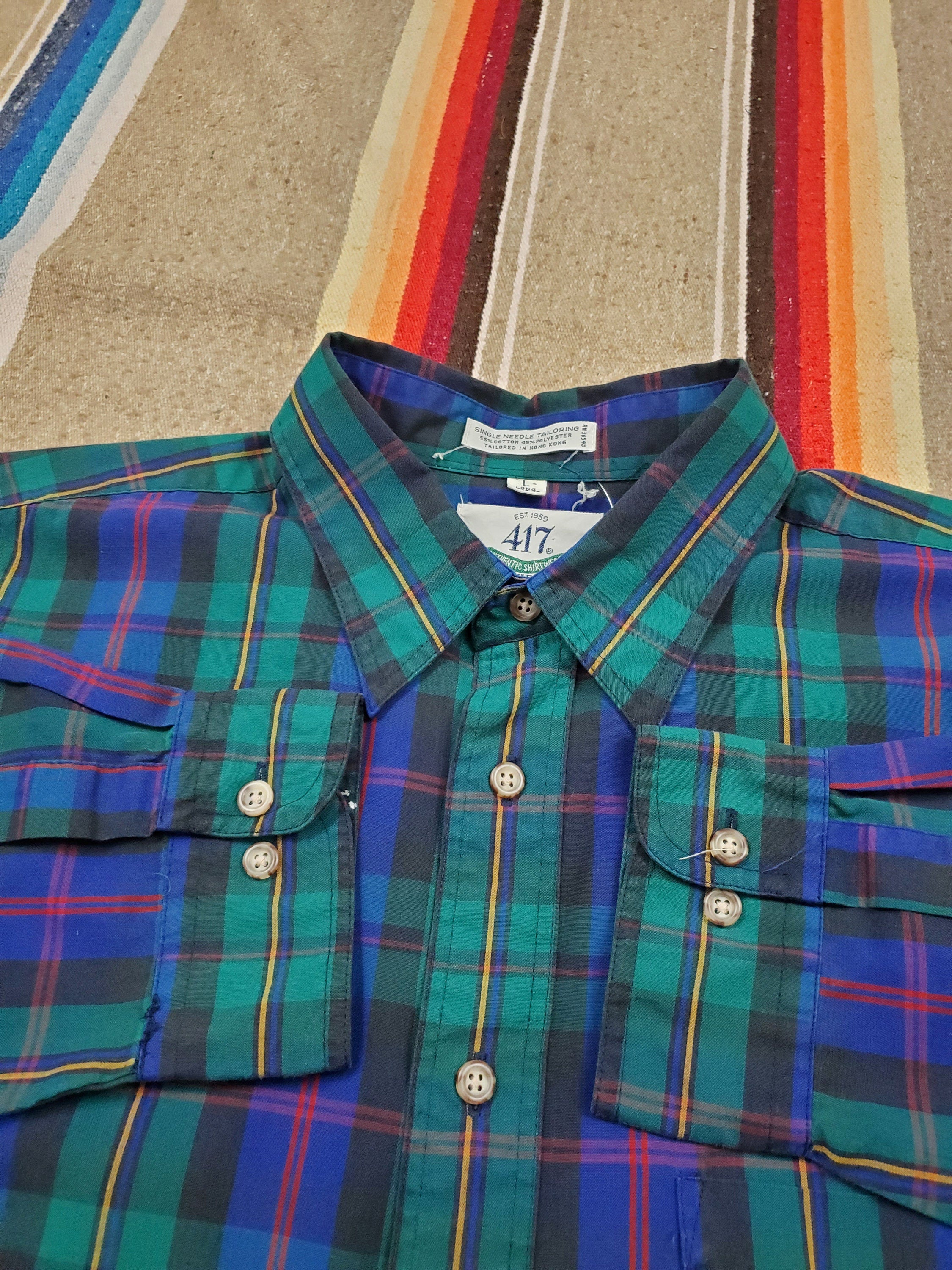 1980s/1990s Van Heusen 417 Single Needle Button Up Longlseeve Plaid Shirt  Size L/XL