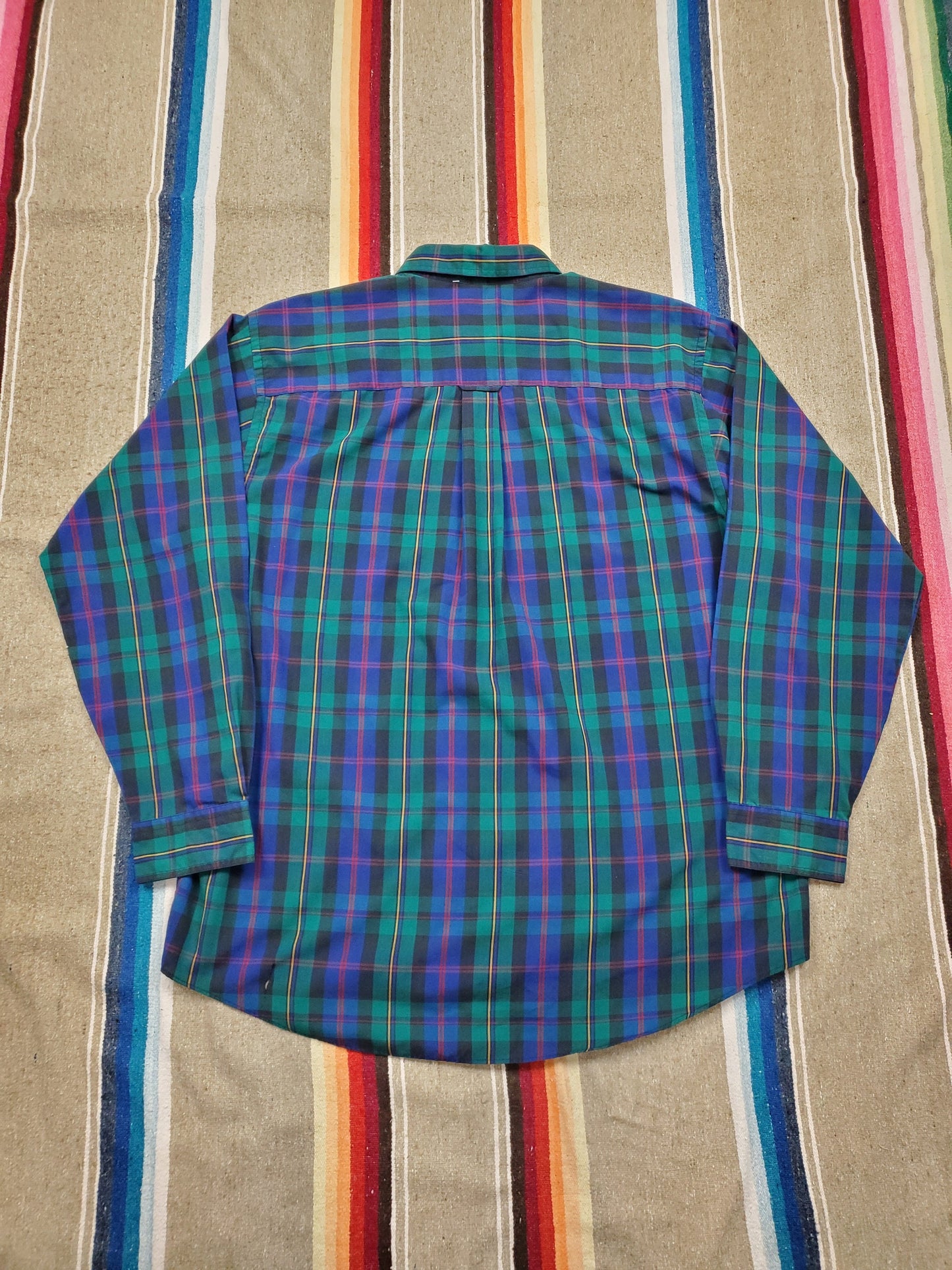 1980s/1990s Van Heusen 417 Single Needle Button Up Longlseeve Plaid Shirt Size L/XL