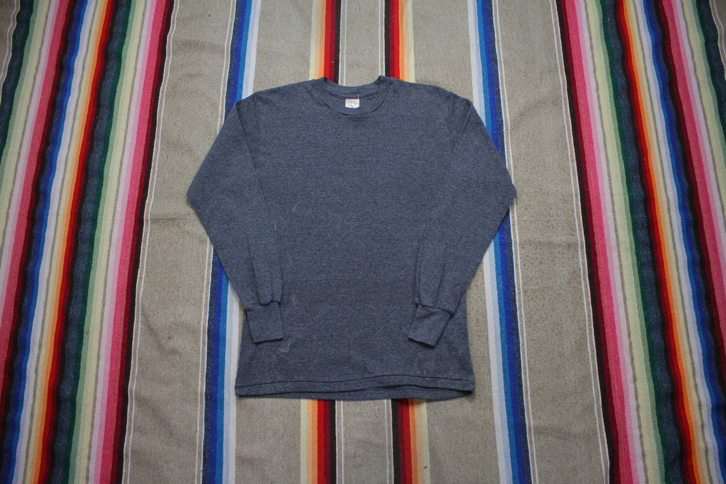 1980s Harvey Woods Charcoal Grey Longsleeve T-Shirt Made in Canada Size S/M